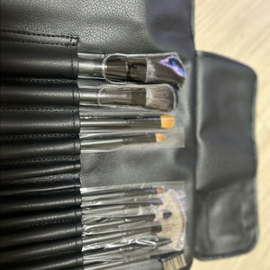 보비니 캐쉬란 메이크업 세트(실기) 이미지