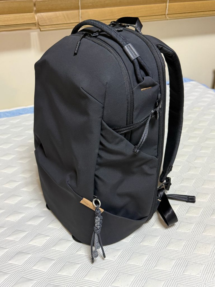 피지테크 원고 라이트 백팩 블랙 22L--0