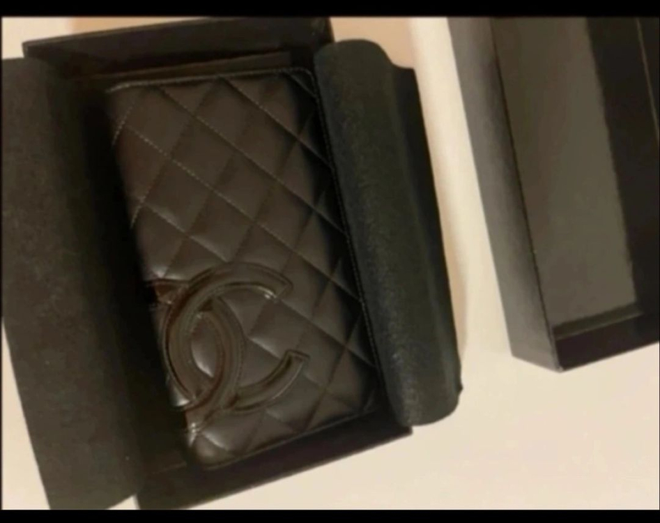 샤넬깜봉 장지갑 새상품--1