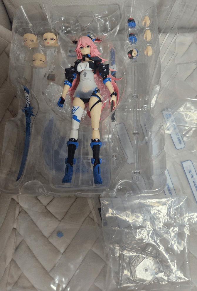 피그마 페르소나 베르세르크 해골기사 붕괴3 사쿠라 무장신희 등 여러가지 팝니다--2