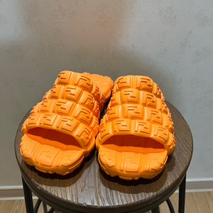 펜디 클라우드 슬라이드 뮬 슬리퍼 오렌지컬러 이미지