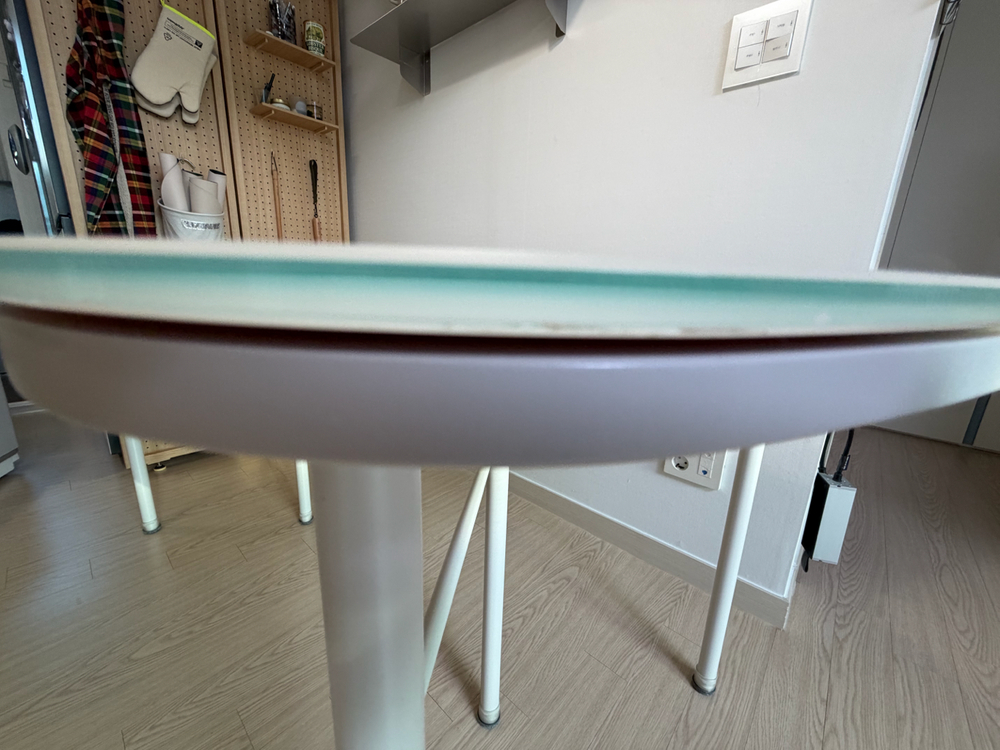 아이데뉴 미드나잇 4인용 식탁 테이블 1600(화이트, 사틴강화유리)--3