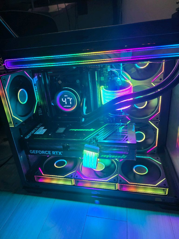 i7-12700K RTX4070TI 본체 팝니다 이미지
