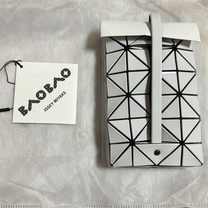 바오바오 비욘드 새제품 스몰사이즈 택포