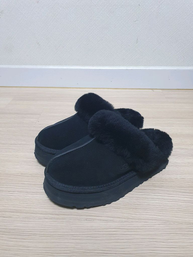 어그 디스케트 털 슬리퍼 225~230 이미지