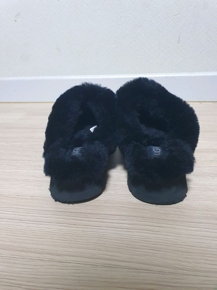 어그 디스케트 털 슬리퍼 225~230 이미지