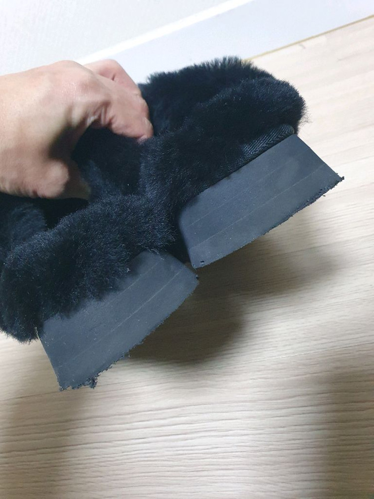 어그 디스케트 털 슬리퍼 225~230 이미지