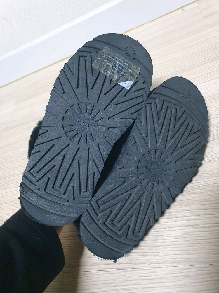 어그 디스케트 털 슬리퍼 225~230 이미지