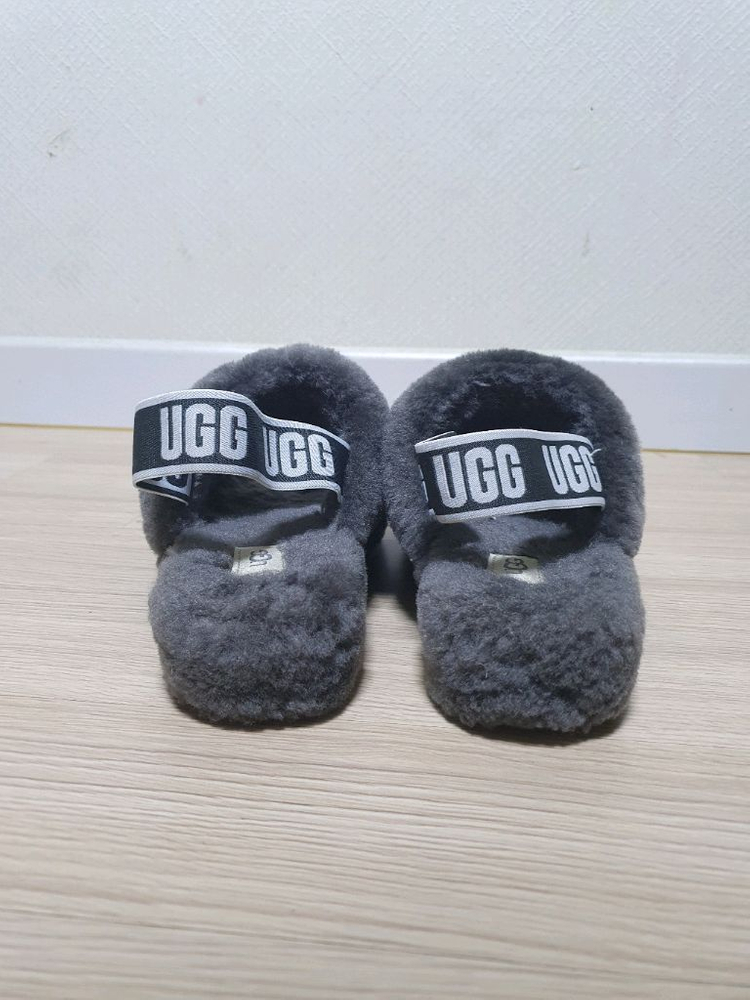 어그 플러프 슬리퍼 245 이미지