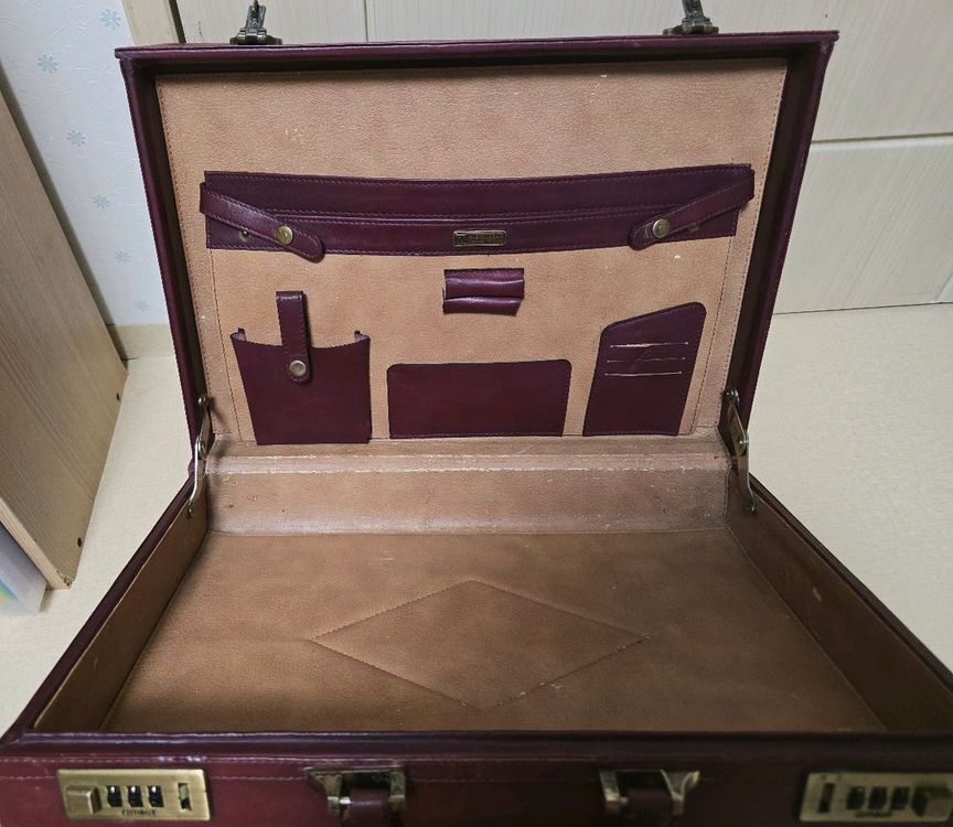 빈티지 007 서류가방 판매합니다.--1