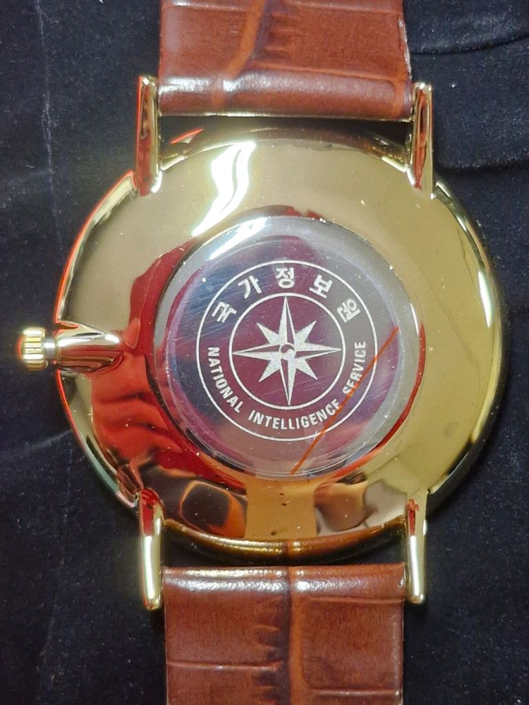 국정원 절대시계 NIS골드+보석 미사용 수집품 선물용 이미지