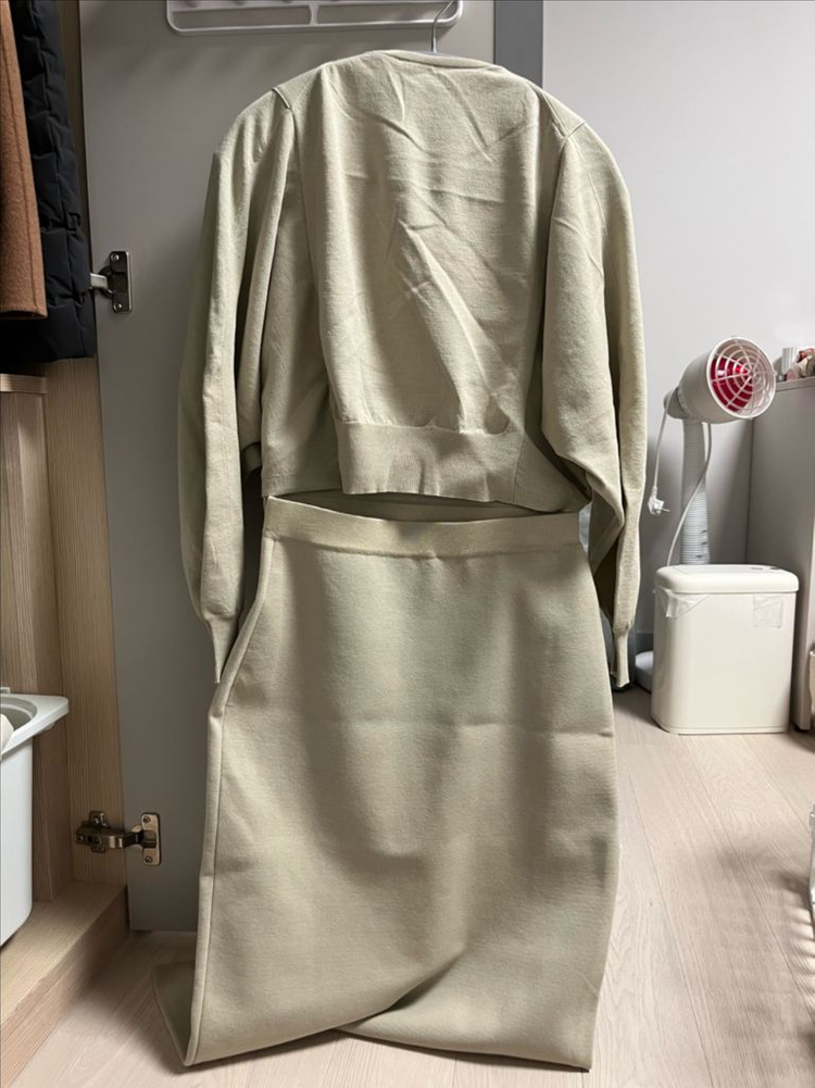 더캐시미어 뒷트임 롱 니트원피스(s)--1