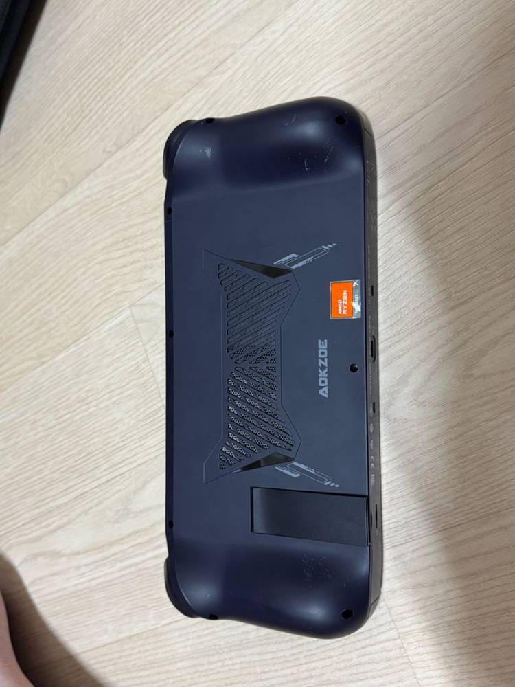 옥조 AOKZOE UMPC a1 pro 7840u 16gb/512g--1