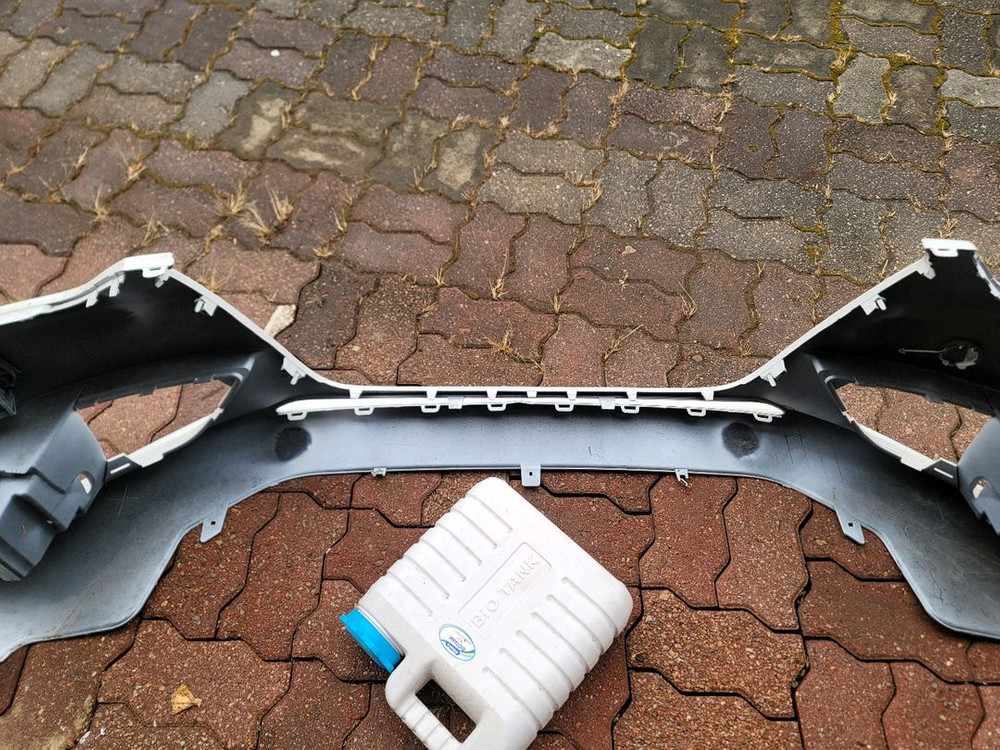 아우디 A4 앞 범퍼 B3 3세대 범퍼아우디 A4 앞범퍼 범퍼OIO 53 30 71 66 이미지