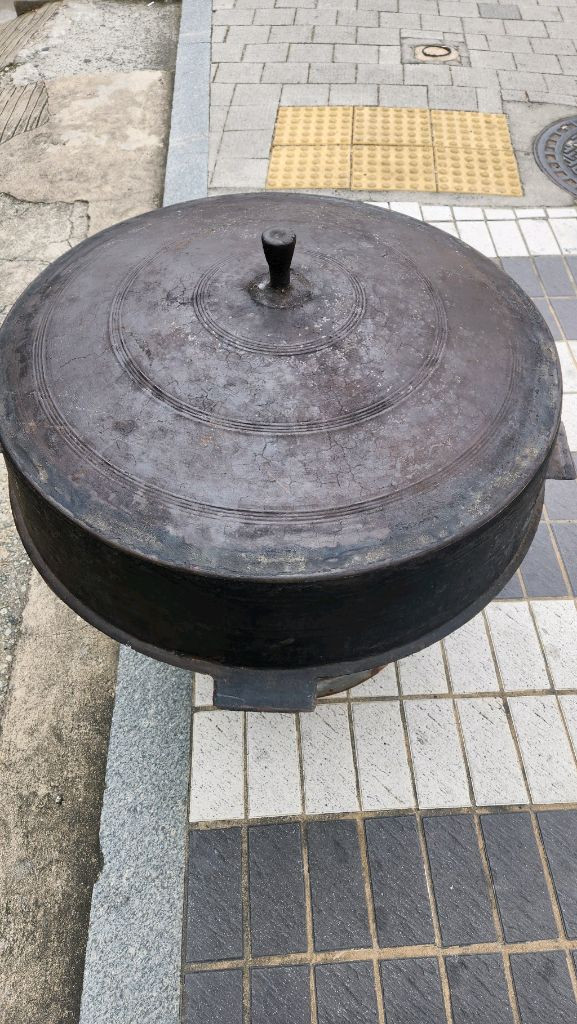 대형 무쇠 가마솥 이미지