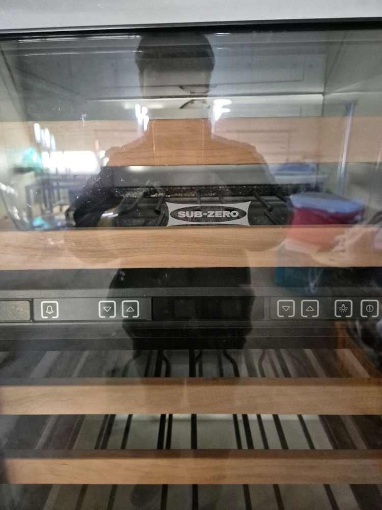 서브제로 (Sub-Zero)와인 셀러--2