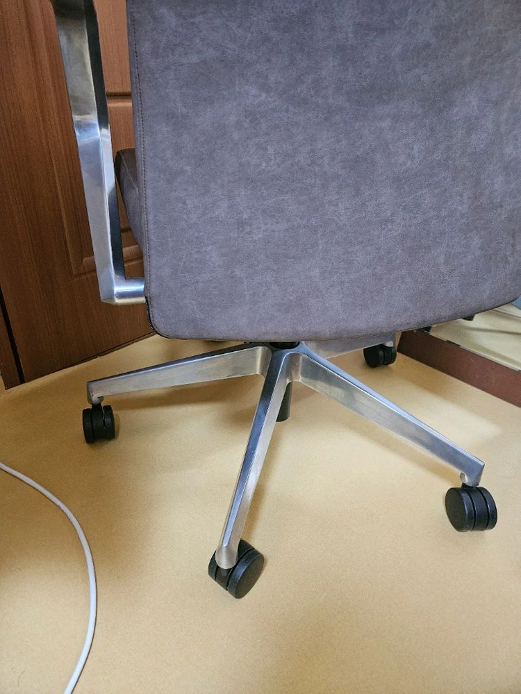 파트라 중역의자 이미지