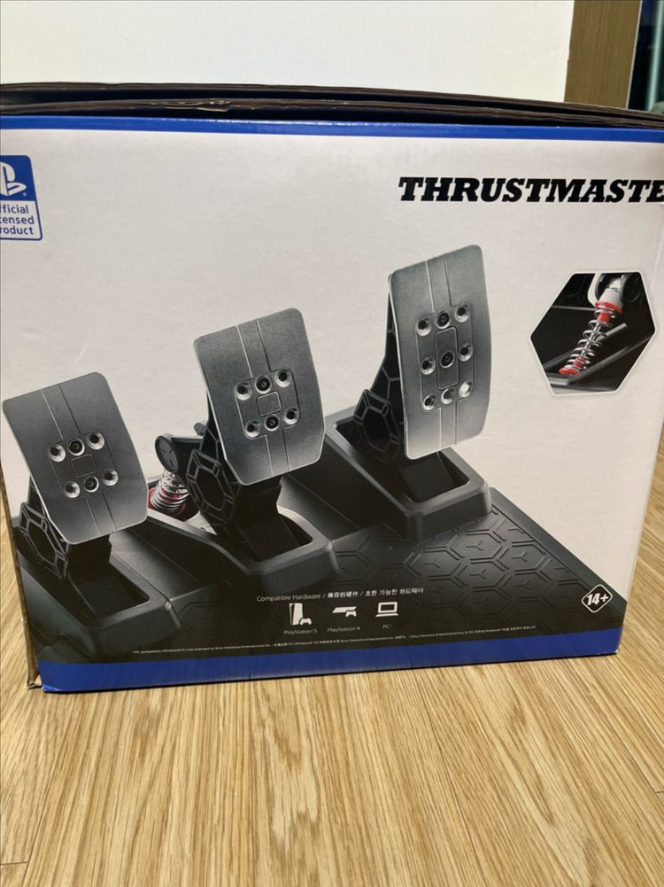 트러스트마스터 T248 레이싱 휠 PS5/PS4--2