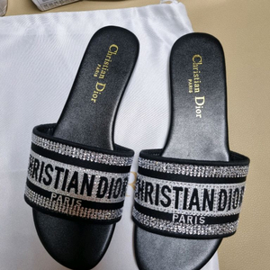디올 디웨이 샌들
