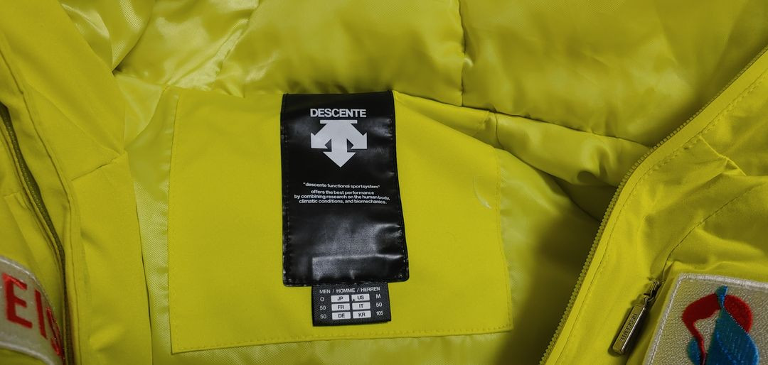 데상트 아우디 스위스스키팀 패딩 105 XL--2