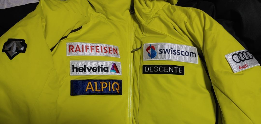 데상트 아우디 스위스스키팀 패딩 105 XL--4