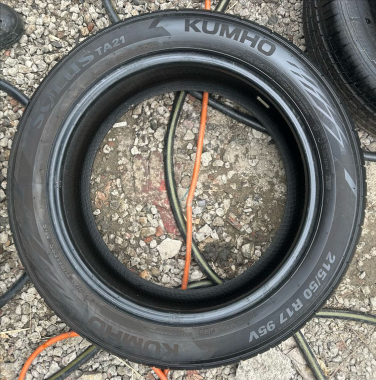 215 50 17금호중고타이어한대분2155017 이미지