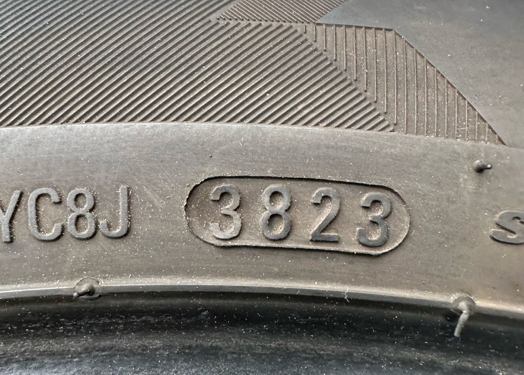 215 50 17금호중고타이어한대분2155017 이미지