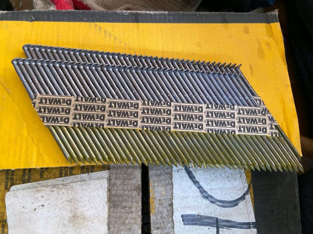 디월트 타정기 DCN692 전동 타카 네일러--3