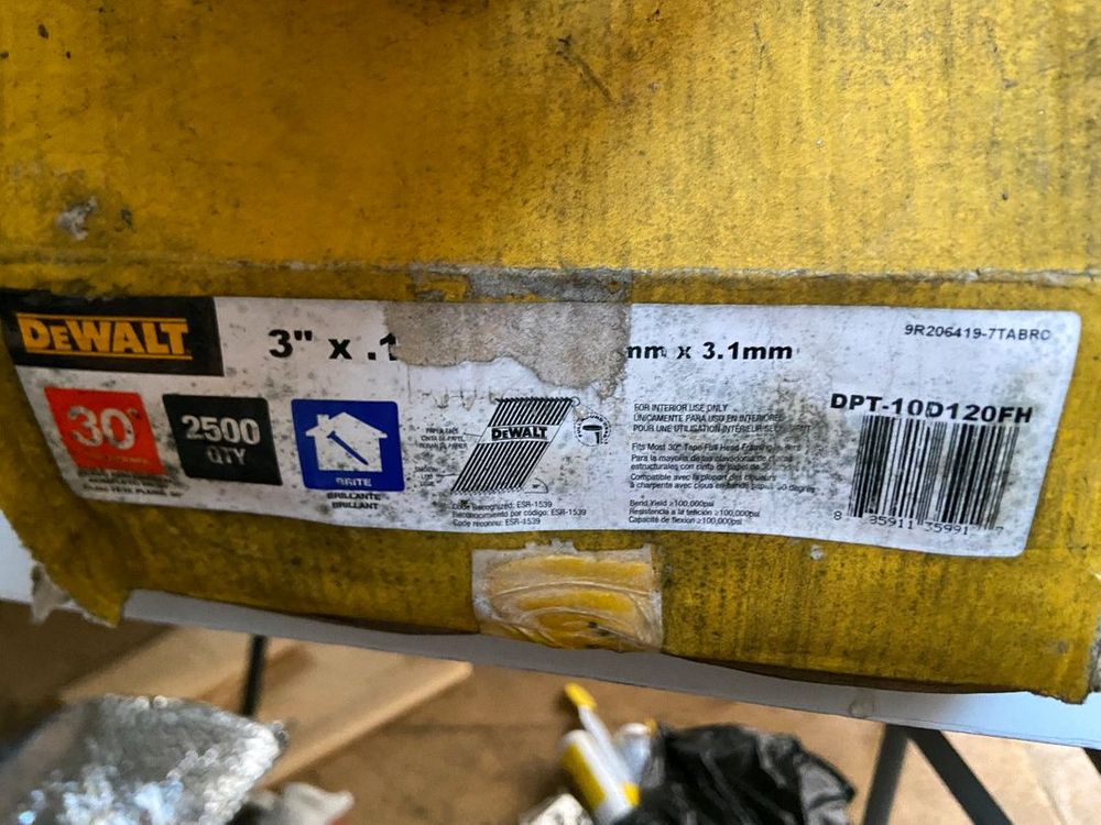 디월트 타정기 DCN692 전동 타카 네일러--7