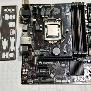 기가바이트 GA-B85M / CPU i5-4690 / RAM 16GB