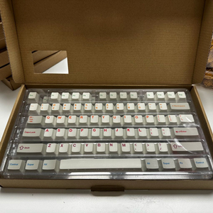 아머수트 레트로 플로트 pbt 키캡팝니다.