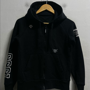 55 데상트 후드집업