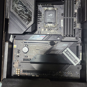 [팝니다] z690 rog strix gaming 마더보드 이미지