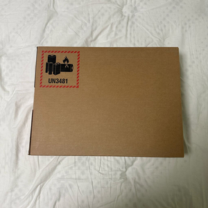 맥북 에어 13 실버 M4 256GB 미개봉