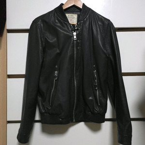 인터메조 가죽 봄버 자켓