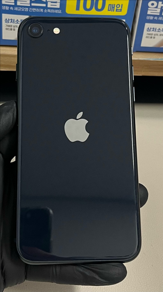 아이폰Se3 64G 미드나이트 SSS급--1