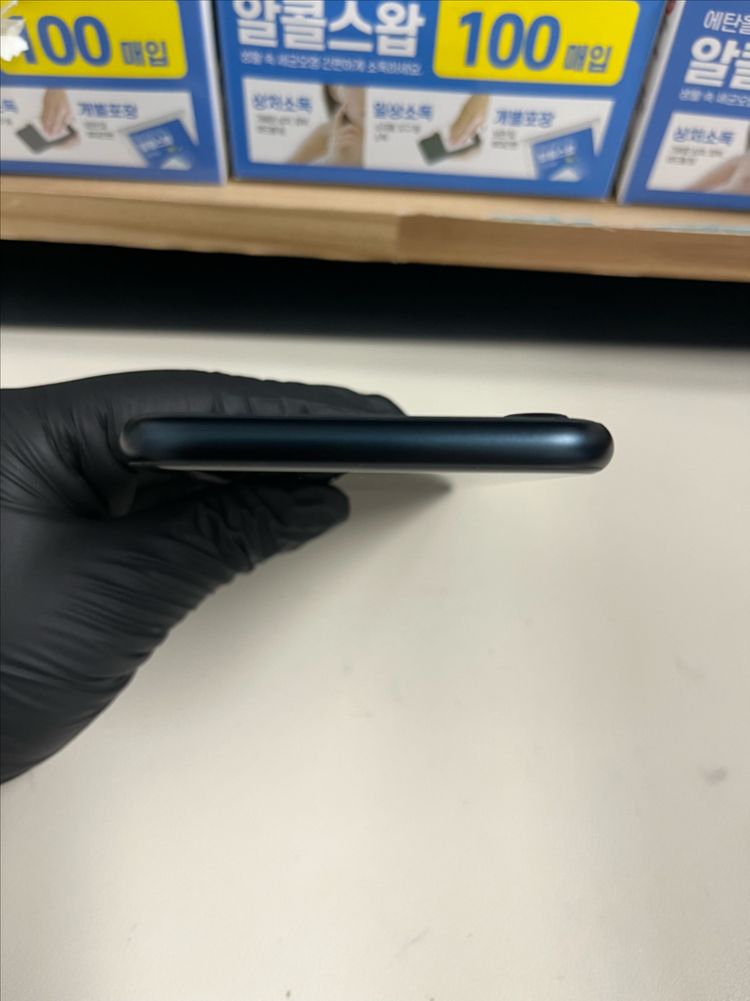 아이폰Se3 64G 미드나이트 SSS급--2