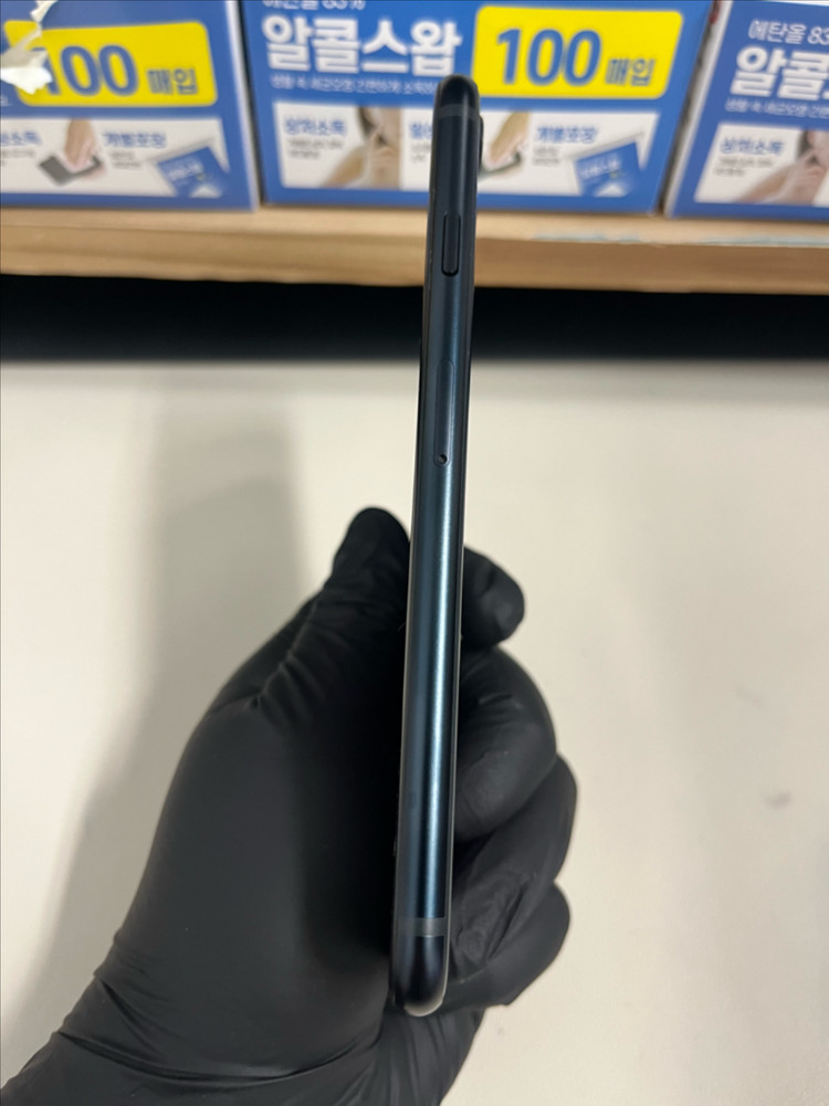 아이폰Se3 64G 미드나이트 SSS급--4