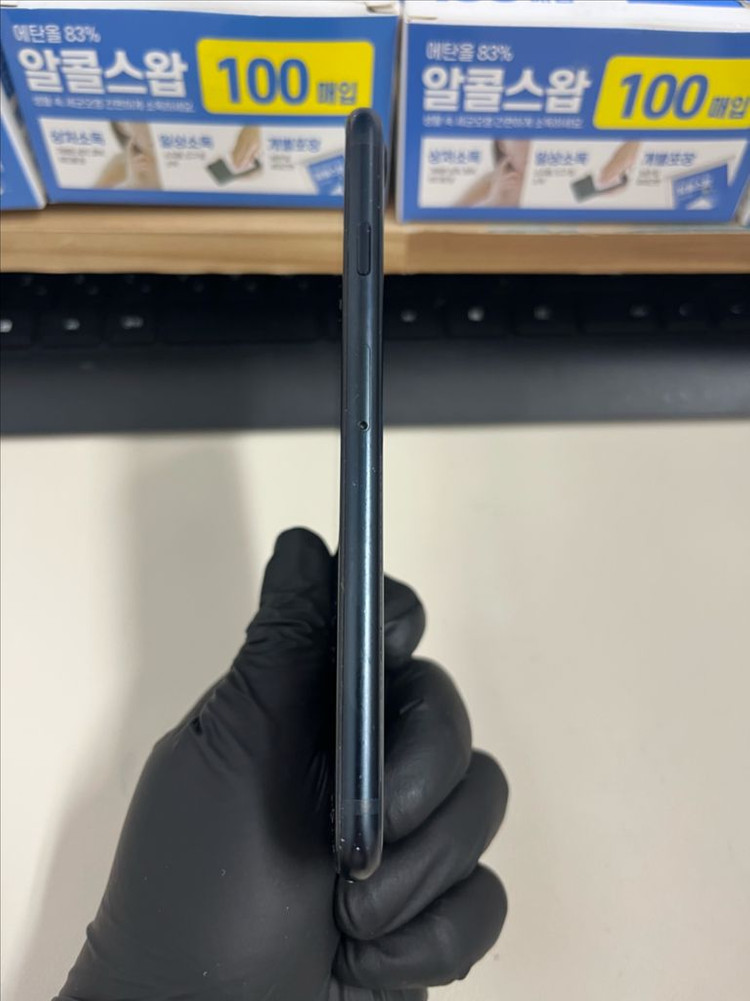 아이폰Se3 64G 미드나이트 S급--4