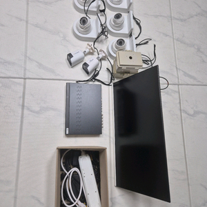 국산 CCTV 풀세트 | 500만화소 카메라 7대 | 8채널 + HDD 2TB | 모니터 포함(상태A급)