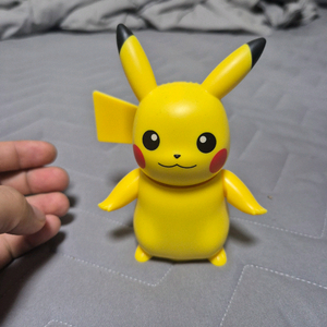 말하고 움직이는 피카츄