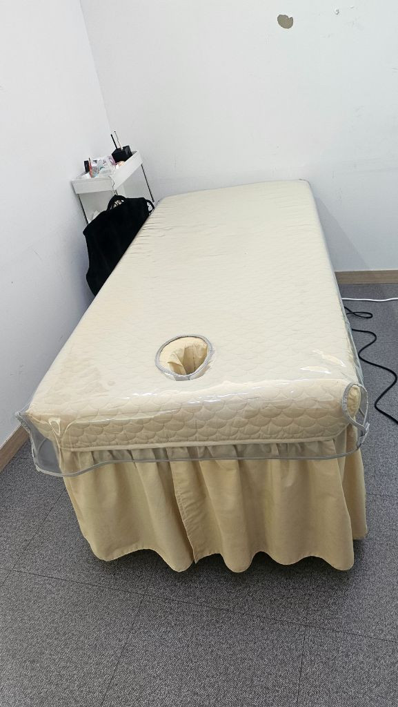 에스테틱 미용샵 마사지샵 메디컬 침대 이미지