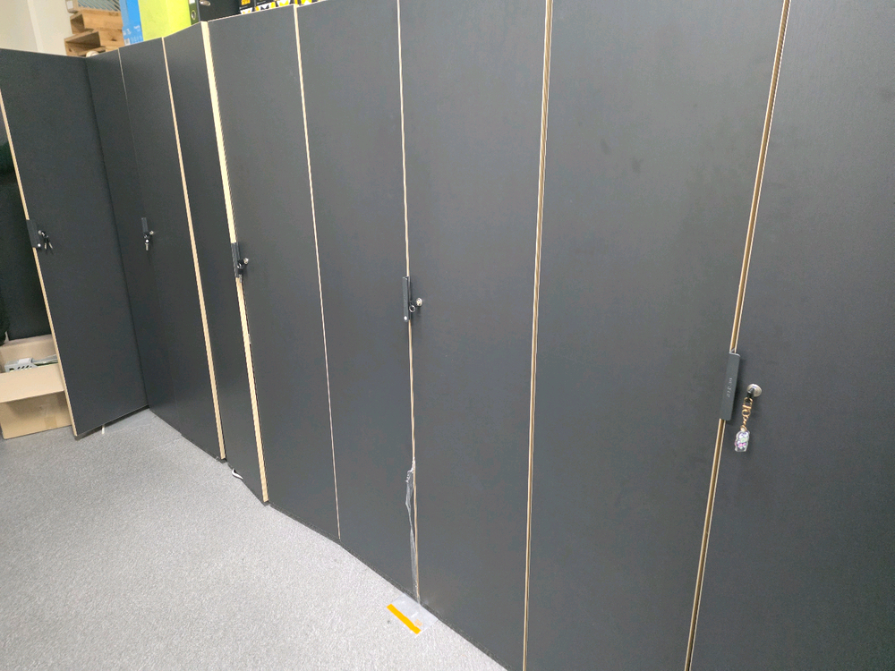 데스커 5단서류장 6개판매합니다.--4