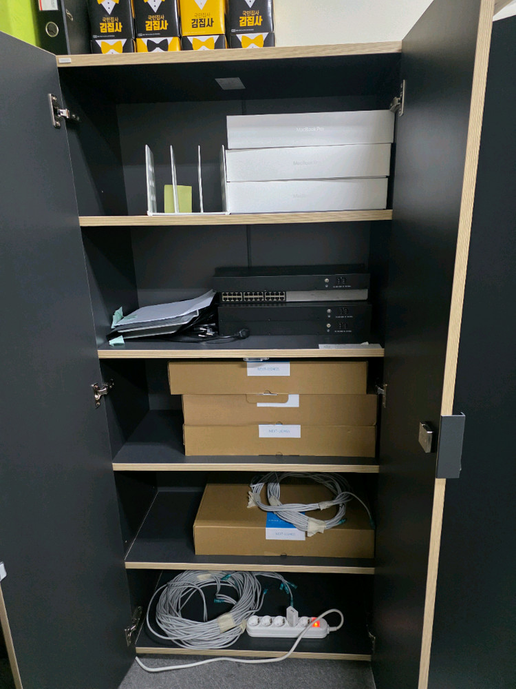 데스커 5단서류장 6개판매합니다.--6