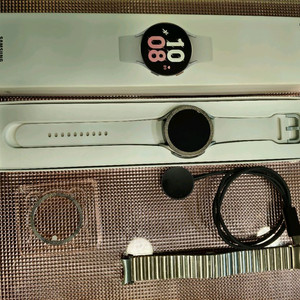 갤럭시 워치5 44mm 실버 풀박 팝니다 이미지