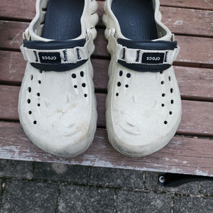 크록스 클래식 클로그 275