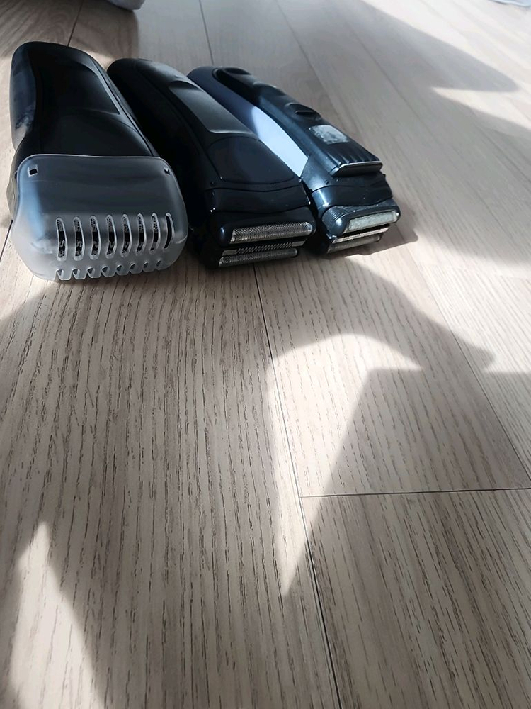 브라운 전기면도기 3개 세트--1