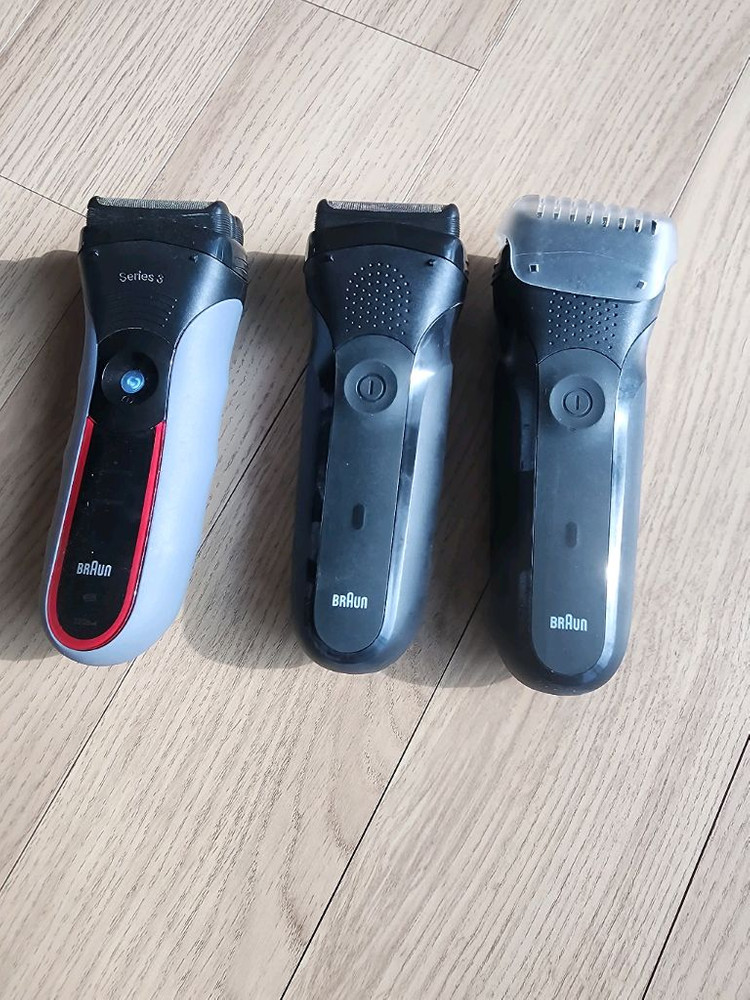 브라운 전기면도기 3개 세트--4