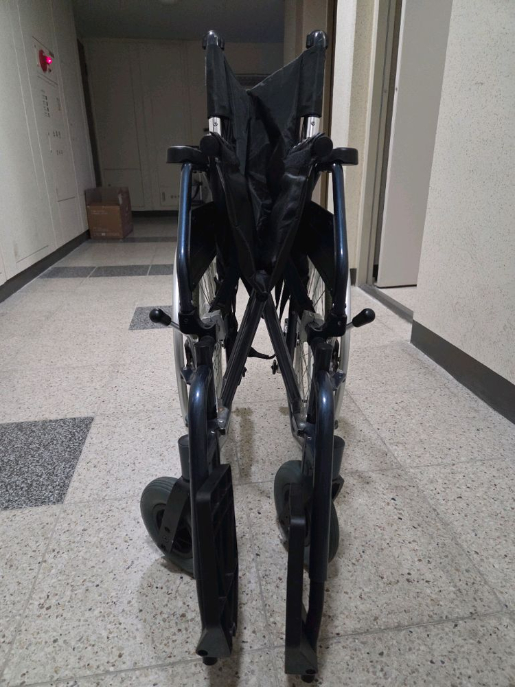 [일반]접이식휠체어--5