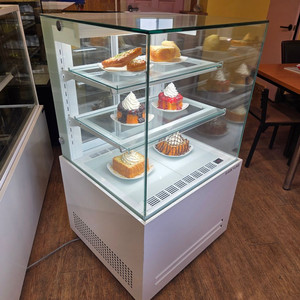 신품수준,세경쇼케이스,700 쇼케이스,카페쇼케이스,마카롱 쇼케이스.